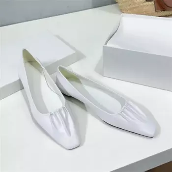 Женские туфли из натуральной кожи, на низком каблуке, Размеры 35-40