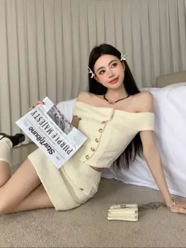 Женский костюм из двух предметов Mori Girl, бежевый костюм из кроп-топа с открытыми плечами и воротником-лодочкой и юбки-трапеции с запахом и высокой талией