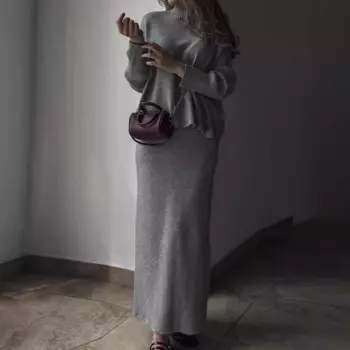 Женский свитер с воротником + полуюбка, винтажный однотонный тонкий наряд с длинными рукавами, осень-зима 2024, свободный вязаный комплект из двух предметов