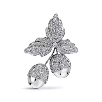 Брошь с 149 бриллиантами белое золото 585