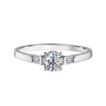 Кольцо с 3 бриллиантами белое золото 585