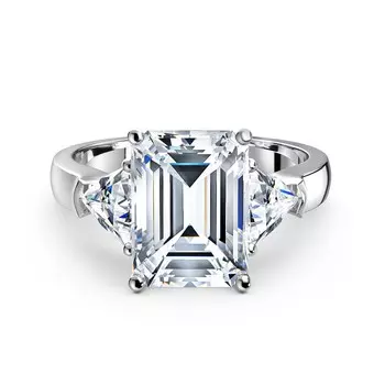 Кольцо с 3 бриллиантами белое золото 750