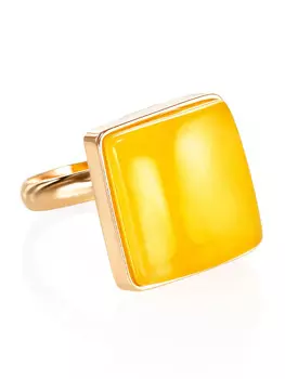 Кольцо в лаконичном дизайне из натурального янтаря