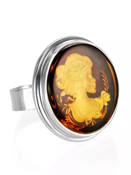 Красивое круглое кольцо «Элинор» из натурального янтаря с инталией