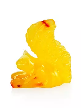 Резьба из натурального балтийского янтаря «Белочка»