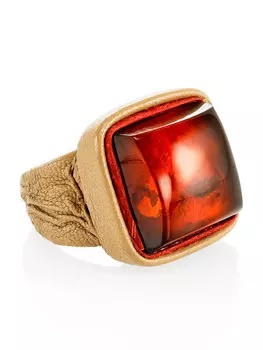 Роскошное кожаное кольцо «Нефертити» с вставкой из натурального янтаря