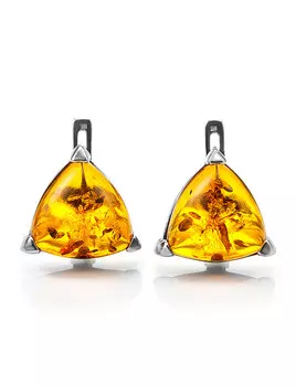 Серебряные серьги, украшенные натуральным коньячным янтарём «Треугольник»