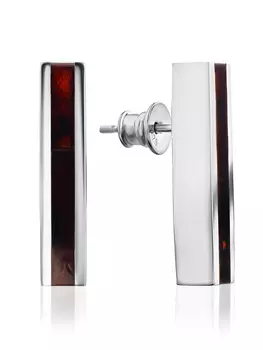 Стильные геометричные серьги-гвоздики с натуральным вишнёвым янтарём London