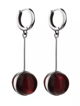 Стильные серьги со вставками из янтаря насыщенного вишневого цвета «Сорбонна»