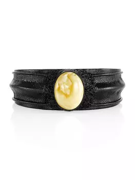 Яркий браслет-манжета «Нефертити» из кожи, украшенный пейзажным янтарём