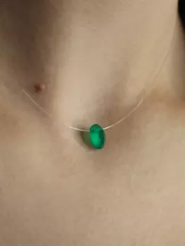 Колье-невидимка с хризопразом