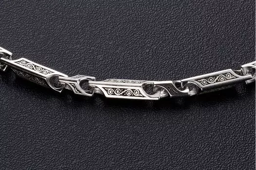 Цепь литая с родиевым покрытием.