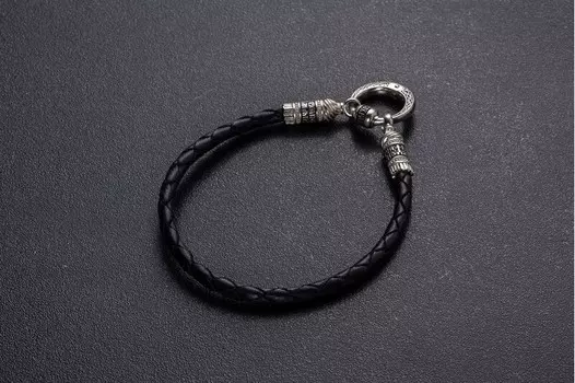 Кожаный браслет с переходником.
