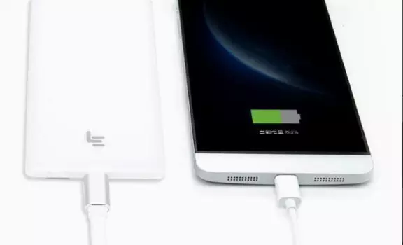 Универсальный внешний аккумулятор LeEco (LeTV) 10000 mAh ,(QC/2.0) USBx1 и Type-C пластик (White)