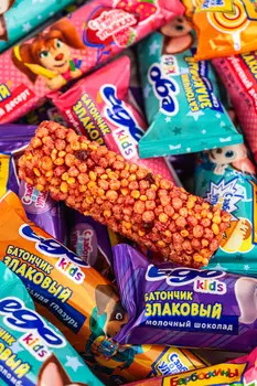 Батончик злаковый Ego KIDS Барбоскины "Клубничный десерт" без лактозы, с антикариесным эффектом, постный, веган 25 г