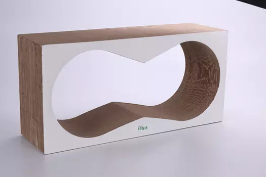 Когтеточка FRAIS из картона 77х37х22 см корнерс белая