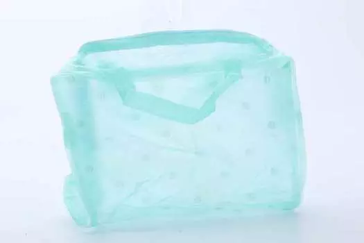 Косметичка на молнии цвет зеленый узор цветы