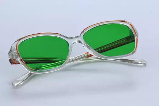 Очки противоглаукомные пластик