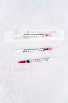 Шприц инсулиновый Vogt Medical 1 мл U100, снадетой игл 29G 0,33 х 13 мм Уп100 шт.