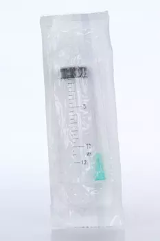 Шприц Луер 10Б трехдетальный с иглой 0.8х40, 10 мл