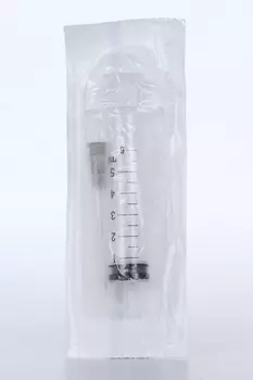 Шприц Луер 5Б трехдетальный с иглой 0.7х40, 5 мл
