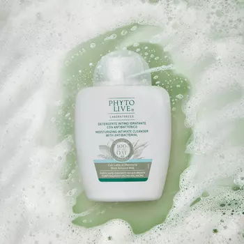 Средство для интимной гигиены антибактериальное PHYTO LIVE laboratories с миндальным молочком, 250 м