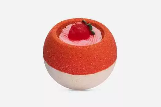 Супербомба д/ванны Fabrik cosmetology Клубника со сливками, 340 г