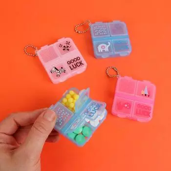 Таблетница с цепочкой GOOD LUCK 4 секции цвет МИКС