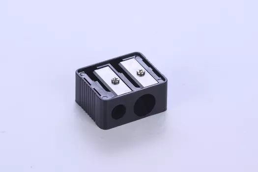 Точилка Queen fair косметическая двойная цвет черный