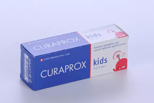 З/паста Curaprox Kids 950 с фтором со вкусом клубники (с 2 лет), 60 мл
