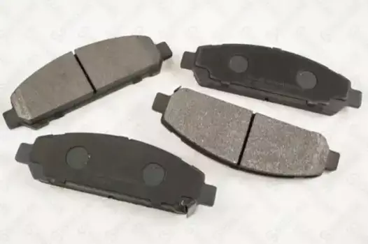 Тормозные колодки дисковые передняя ось STELLOX 000 667B-SX