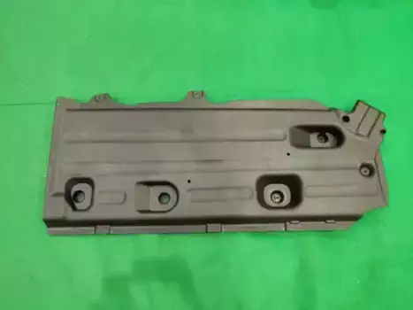 5030030700 Защита моторного отсека левая (пластик) COOLRAY 5030030700 GEELY