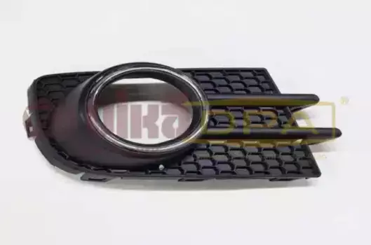 88531822902 Рамка противотуманной фары правая с хром. окантовкой DPA