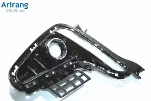 ARG276043R Рамка ПТФ правая Kia Rio 17- ARIRANG