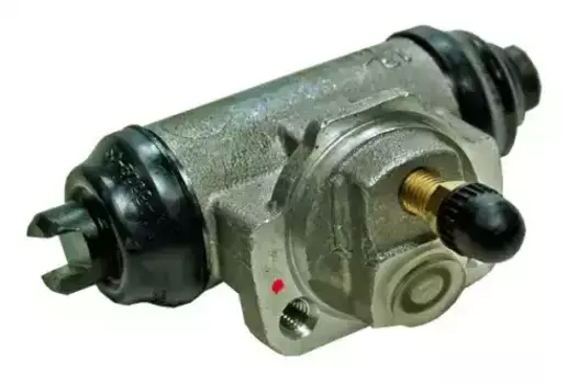 цилиндр тормозной задний!\ Nissan Primera 1. 6i/2.0D 90-98 0 986 475 558 BOSCH