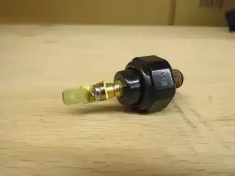 ДАТЧИК ДАВЛЕНИЯ МАСЛА 94750 21030 KIA