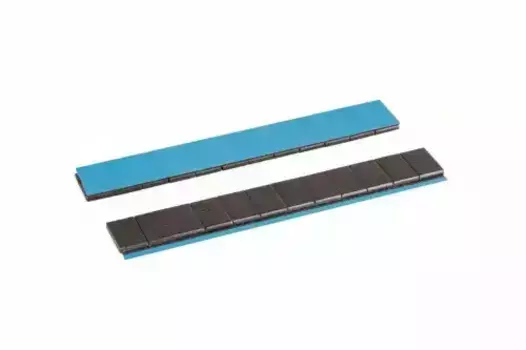 груз самоклеющийся! FE1B-ALU, 60г полоса (12х5г) с полимер. покр.,черный\ TPALU-FE1B TIPTOPOL