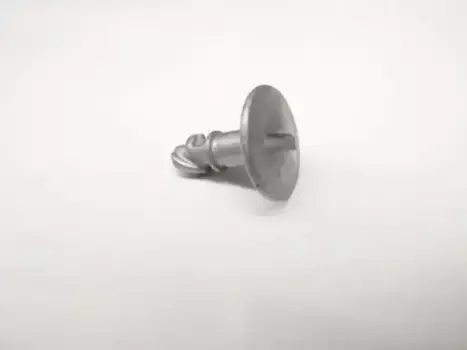 клипса защиты ДВС\ Audi 100/A6/A2/A4/A8 94>, VW Passat 97> 6x18mm 8D0805121 VAG