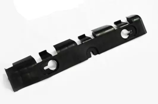 кронштеин бампера заднего! правый\ Renault Logan 1.4/1.6/1.5DCi 04>