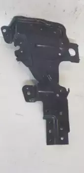 кронштейн !фары правой \VOLVO 84228541