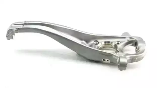 Кулак поворотный DOMINANT AW7P004070245A