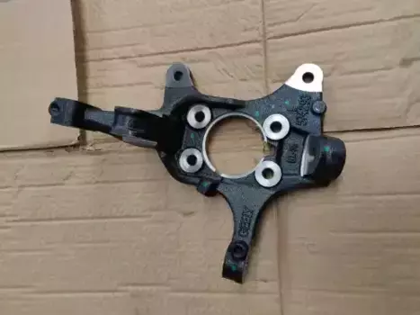 Кулак поворотный GEELY 4048054100