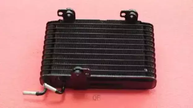 Масляный радиатор QUATTRO FRENI QF01B00040