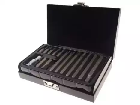 НАБОР БИТ RF-4155 HEX С БИТОДЕРЖАТЕЛЕМ,15ПР. 1/2'(L:30/75ММ,4-8,10,12ММ), В МЕТАЛЛИЧЕСКОМ КЕЙСЕ ROCK ROCK FORCE