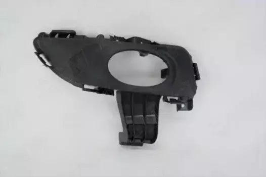 Окантовка противотуманной фары правая Mazda 3 1 BK седан, 2003-2006 OEM1425R OEM