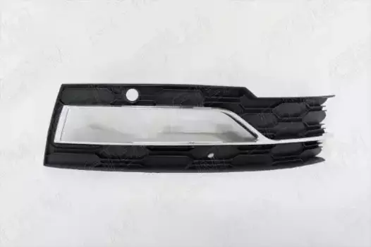 Окантовка противотуманной фары правая Skoda Octavia 4 A8 (2020-нв) под парктроник, с хром накладкой OEM1520R OEM