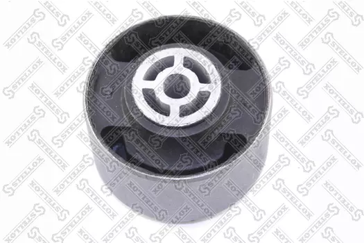 Подушка крепления двигателя STELLOX 72-11381-SX
