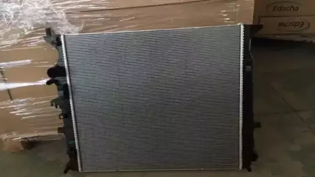 Радиатор системы охлаждения двигателя GEELY 2069002700