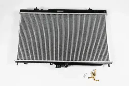 Радиатор системы охлаждения двигателя JUST DRIVE JPR0060