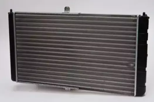 Радиатор системы охлаждения двигателя LADA 21700130101200